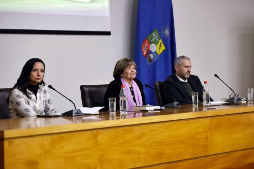 Prof. María Olivia Mönckeberg lanza libro sobre evangélicos en Chile