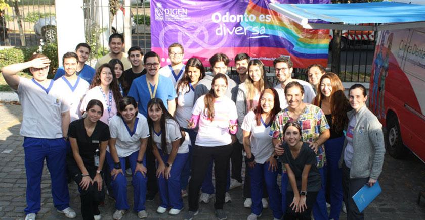 U. de Chile y Colegio de Cirujano Dentistas realizan operativo dental dirigido a comunidad transgénero