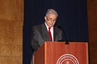 Profesor Eduardo Thomas, Director de la Escuela de Postgrado