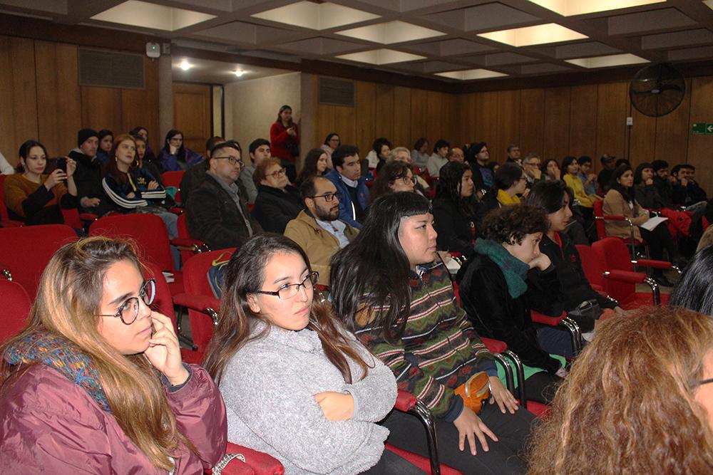 La presentación se realizó en el auditorio Pedro Ortiz de la Facultad de Ciencias Sociales de la U. de Chile.