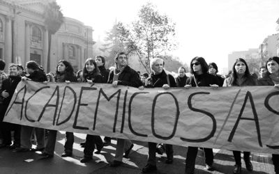 Estudiantes Académicos y Funcionarios de FACSO en la Marcha de la Confech