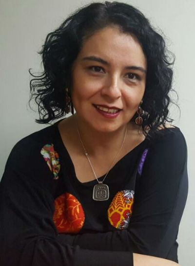 Profesora Claudia Collado, directora de la Escuela de Enfermería