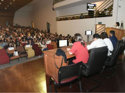 Los asistentes participaron activamente durante las rondas de preguntas