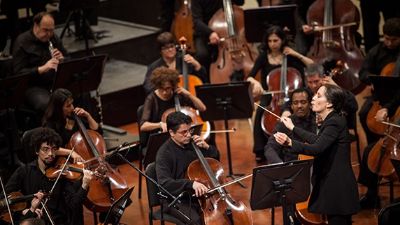 Alejandra Urrutia dirigirá a la Orquesta Sinfónica.