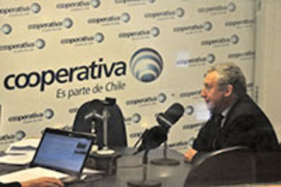 Rector Ennio Vivaldi en Radio Cooperativa.
