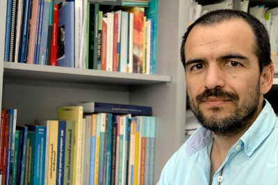Profesor Cristian Bellei, investigador del Centro de Investigación Avanzada en Educación. 