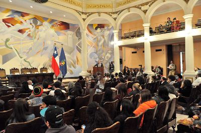El encuentro fue organizado además por la Cátedra de Derechos Humanos de la Vicerrectoría de Extensión y Comunicaciones de la Universidad de Chile. 
