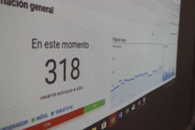 Sólo tres minutos se demoró el primer mechón en matricularse y hasta las 16:00 horas de este martes 15 de enero, 3572 eran los nuevos matriculados en la U. de Chile.