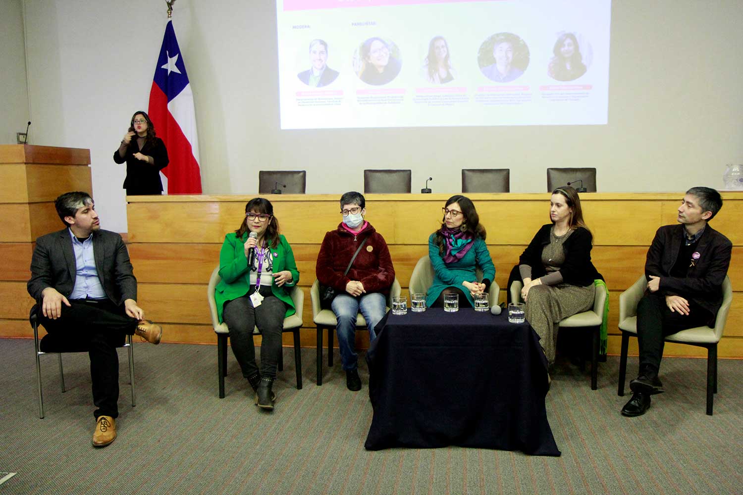 Universidad de Chile y Senadis presentan campaña Conversemos