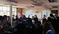 El profesor Arturo Cariceo, visitó el Centro Educacional Municipal Mariano Latorre, de La Pintana, n donde realizó una actividad de carácter exploratoria y propedéutica.