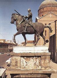 Escultura del condottiero Gattamelatta, de Donatello.