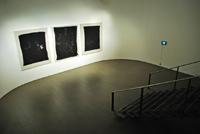 La exposición "Relatos de memoria", en que Nury González comparte espacio con Isabel del Río, permanecerá en exhibición hasta el próximo 27 de octubre en este espacio ubicado en Alameda 390, Santiago.