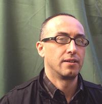 Profesor Héctor Ponce, investigador y coordinador del Postítulo en Semiótica de Arte.