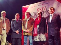 La decana de la Facultad de Artes de la Universidad de Chile, profesora Clara Luz Cárdenas, felicitó a la alcaldía por fomentar el acceso de la ciudadanía a la cultura. 