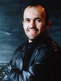 Profesor Mario Mora, coordinador de los Postítulos de Especialización en Composición Musical y Música Electrónica.