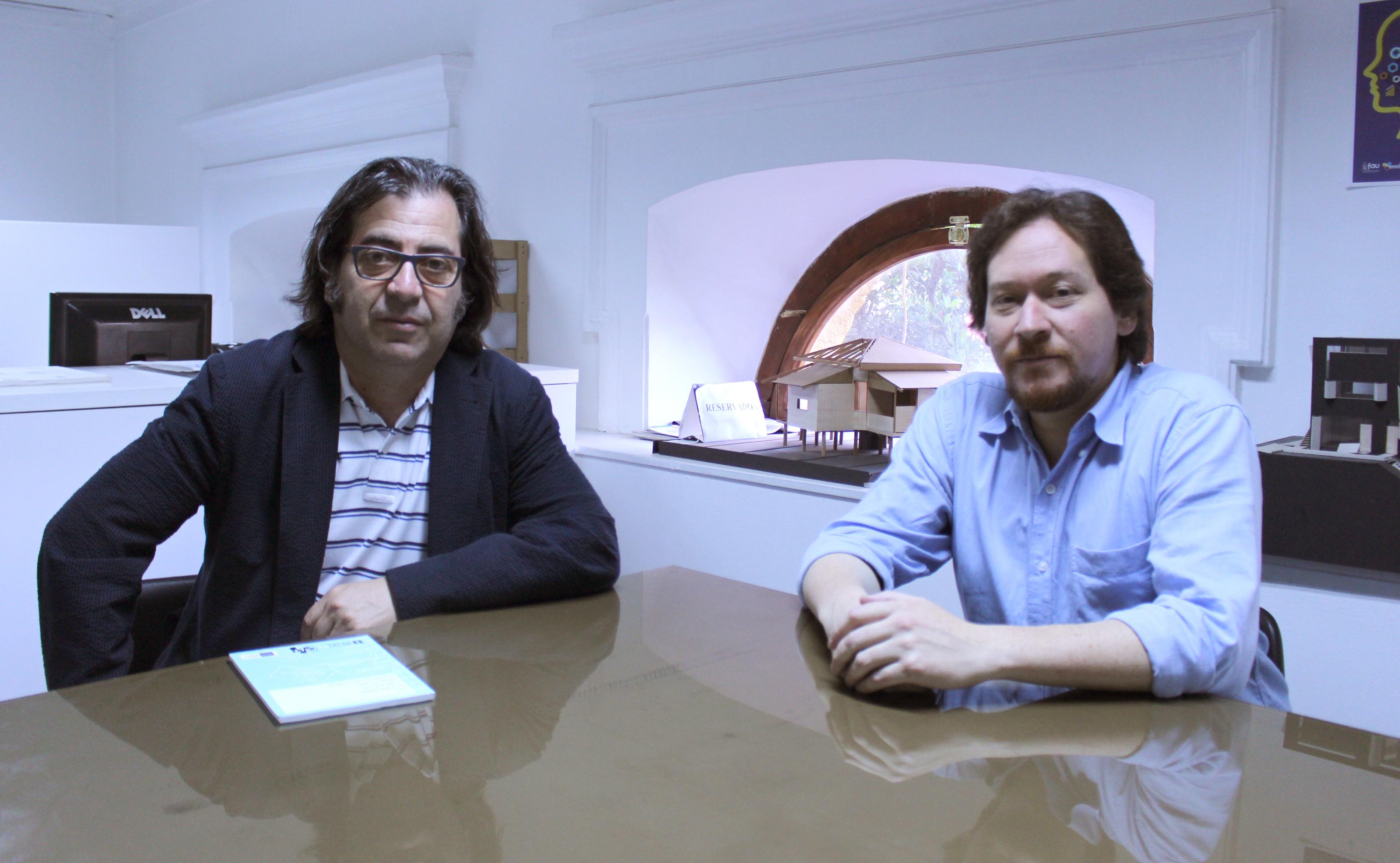 Mauricio Vico, director del Departamento de Diseño, y Rubén Jacob, coordinador de la carrera.