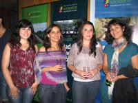  Nuevas estudiantes del Doctorado Taryn Fuentes, Alejandra Machuca, Alejandra Cifuentes y María Paz Acuña.