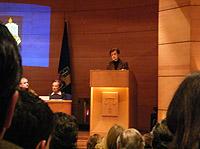 La destacada filósofa española, Dra. Adela Cortina, presentó la conferencia magistral "Ética cívica como fundamento de la Bioética y las Éticas aplicadas"