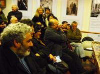 Una gran cantidad de público repletó la casa museo La Chascona, entre los que podemos contar al escritor Antonio Skármeta.