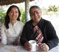 Sandra Baquedano y Vandana Shiva
