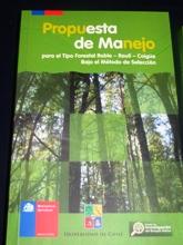 El Libro fue dado a conocer en la Ceremonia de Cierre del proyecto que investigó un Plan de Manejo para el Roble, Raulí y Coigüe, pertenecientes al bosque nativo de Chile