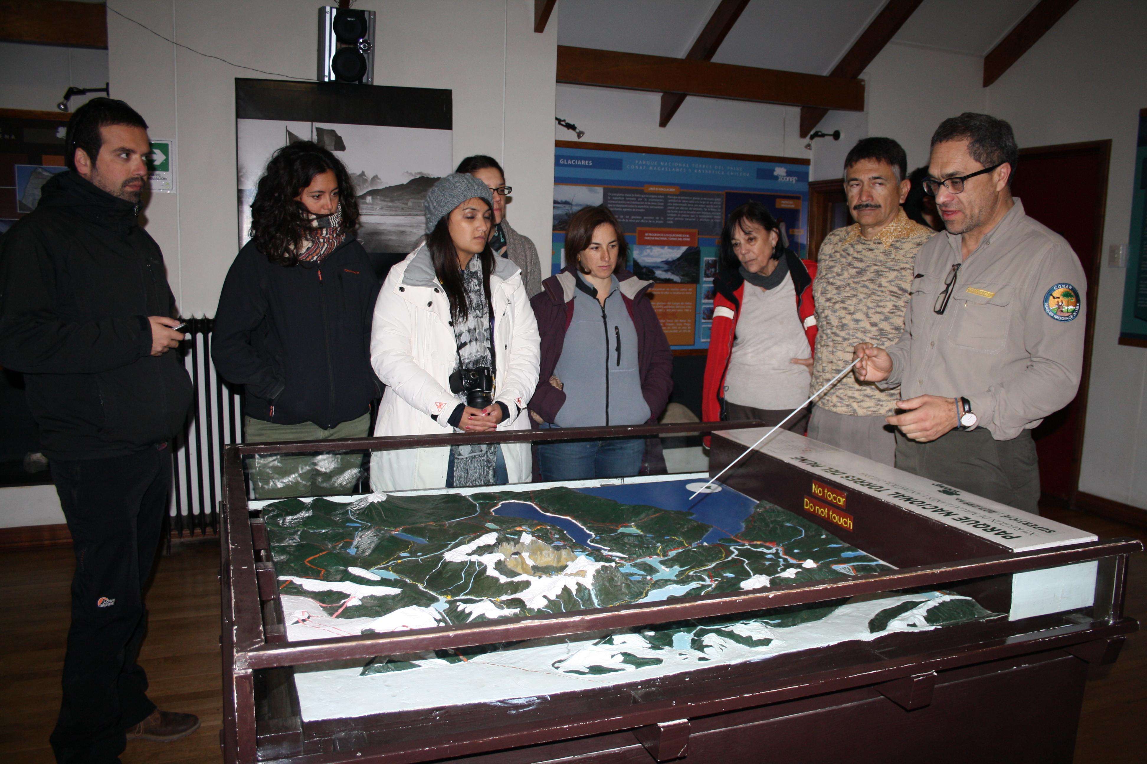 La actividad incluyó actividades en terreno, en la reserva nacional Torres del Paine. 