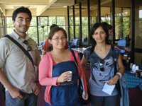 De izquierda a derecha Gonzalo Vergara, Carolina Huincache, Catalina Zumaeta