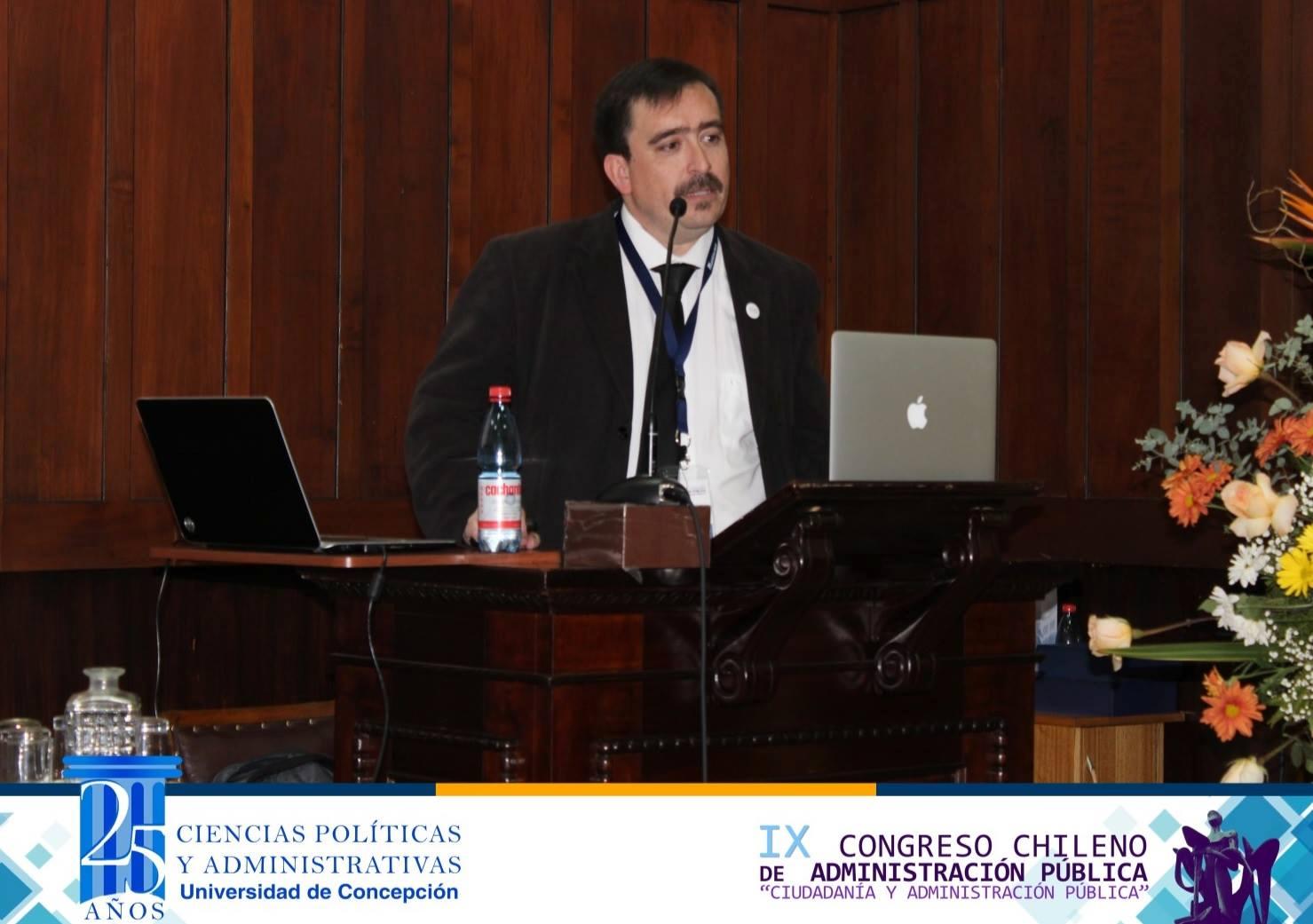 El profesor Ramírez Alujas dio la conferencia de cierre del congreso.