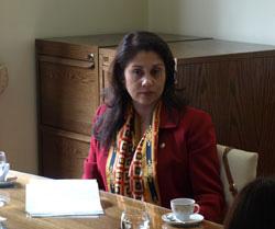 Embajadora de El Salvador en Chile, Sra. Aída Elena Minero