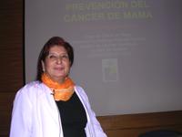 Durante su participación en los Coloquios de Investigación en Odontología, la Dra. Lilian Jara  destacó el trabajo conjunto entre Odontología y Medicina.