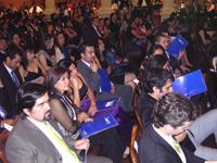 161 profesionales especialistas, nacionales y extranjeros aprobaron estudios de Posgrado y Postítulo de Odontología en U. de Chile.