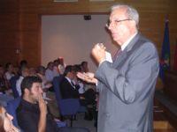 Dr. Luis Ciocca, durante la Conferencia sobre el Caso Béckert