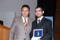 Dr. Sebastián Zapata Baeza junto al Dr. Juan Carlos Carvajal Herrera, Director de la Escuela de Graduados