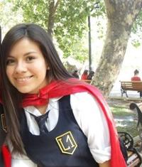 Daniela Opazo, ex-alumna del Preuniversitario Social de la Facultad de Odontología