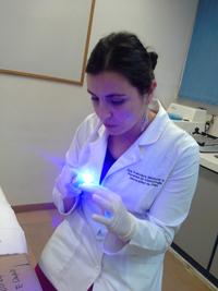 Pasantía académica en Brasil favorece Investigación en adhesión de materiales dentales