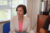 Candidata a Rectoría U Chile visitó Consejo de Facultad 