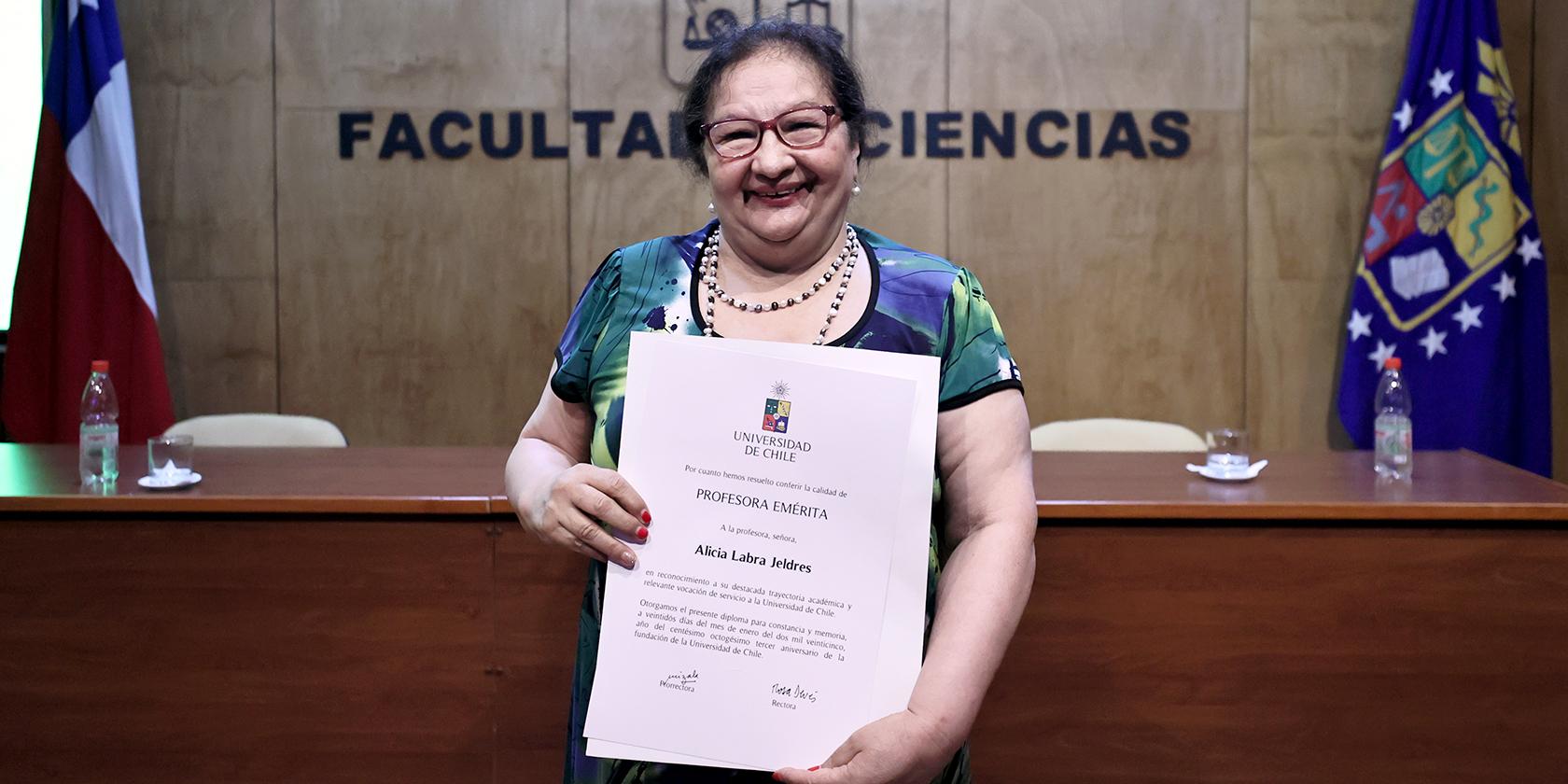 Facultad de Ciencias celebra 60 años con nueva infraestructura y reconocimiento a la Dra. Alicia Labra