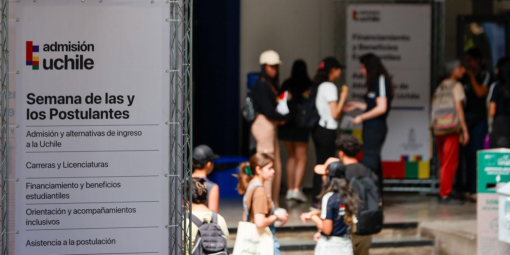 U. de Chile guía a futuras y futuros estudiantes en semana de postulación 2025