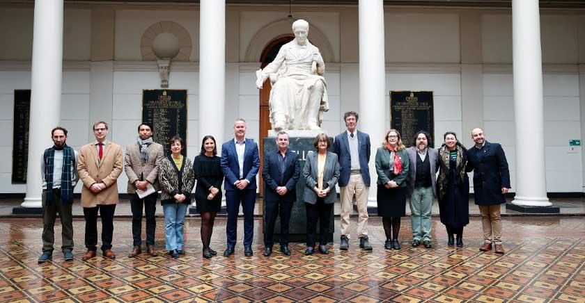 Representantes de la Universidad de Melbourne visitan la U. de Chile para ratificar vínculos académicos