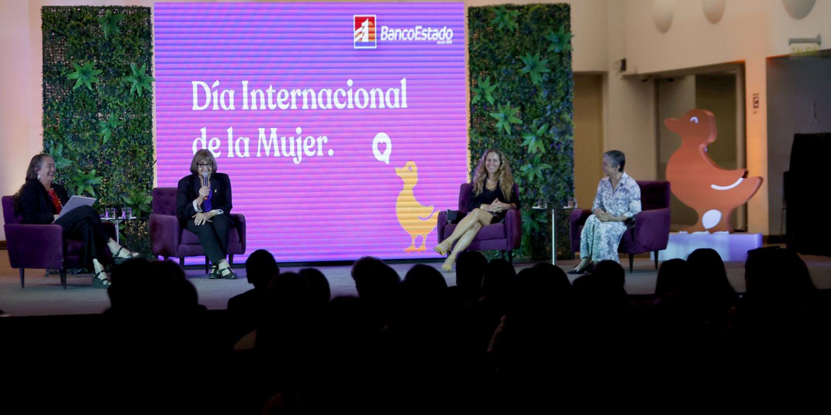 Rectora Devés participa en panel sobre brechas de género organizado por BancoEstado