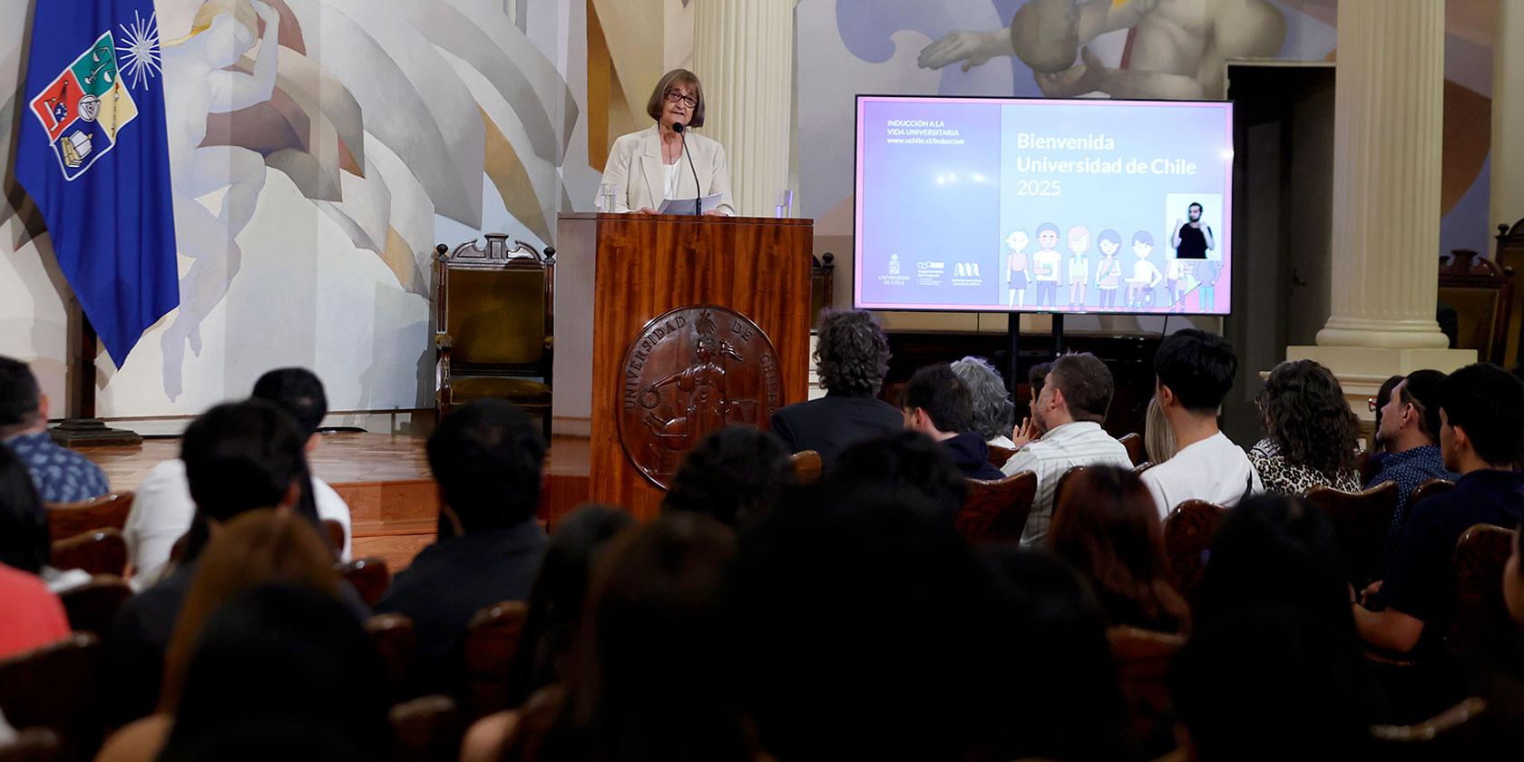 U. de Chile inicia el año dando la bienvenida oficial a su generación 2025