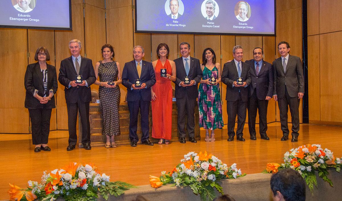 Facultad de Economía y Negocios de la U. de Chile celebra 90 años de trayectoria