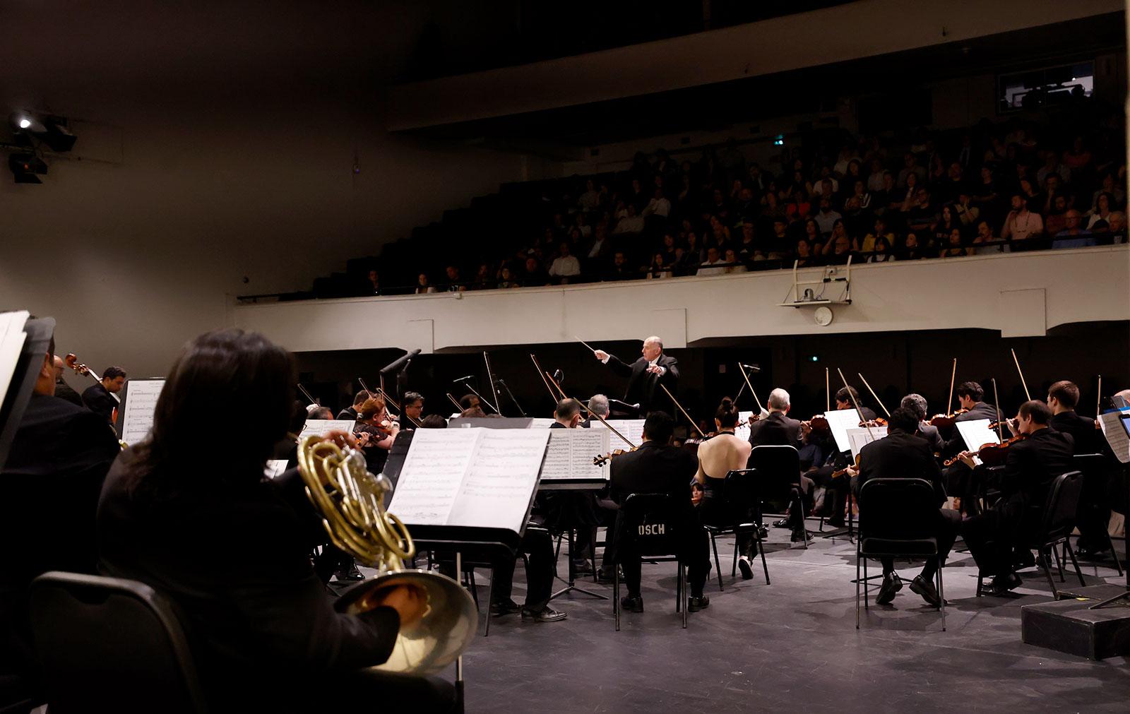 Música y comunidad: U. de Chile culmina sus 182 años con gala sinfónica