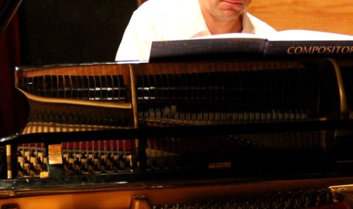 El compositor y pianista Andrés Maupoint.