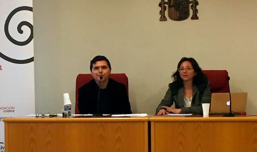 Profesora Bustos expone en seminario de la U. de Girona