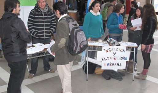 La Feria tuvo como expositores a los alumnos del curso Psicología del Trabajo en las Organizaciones, que dicta la Prof. Gloria Zavala.