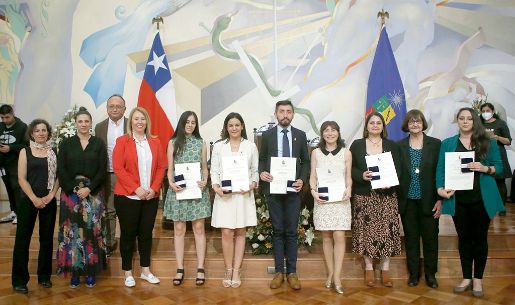 Universidad de Chile entregó Medalla Doctoral a seis nuevos graduados y graduadas de DOCNUTAL