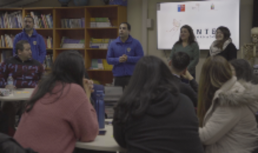 A los talleres, dirigidos inicialmente a 36 profesores de tres colegios de Linares, asistieron 65 docentes de nueve establecimientos. 