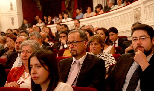 Universidad de Chile tituló a 215 nuevos médicos y médicas