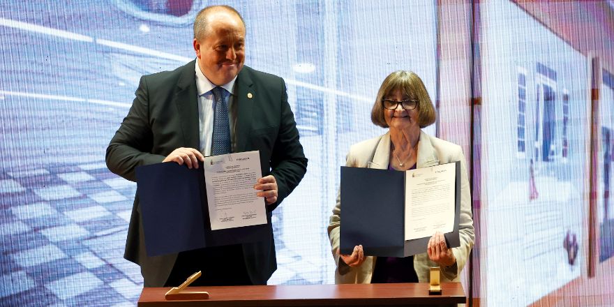 Obras del MAC llegan a la Fiscalía Nacional para conmemorar 20 años de la Reforma Procesal Penal